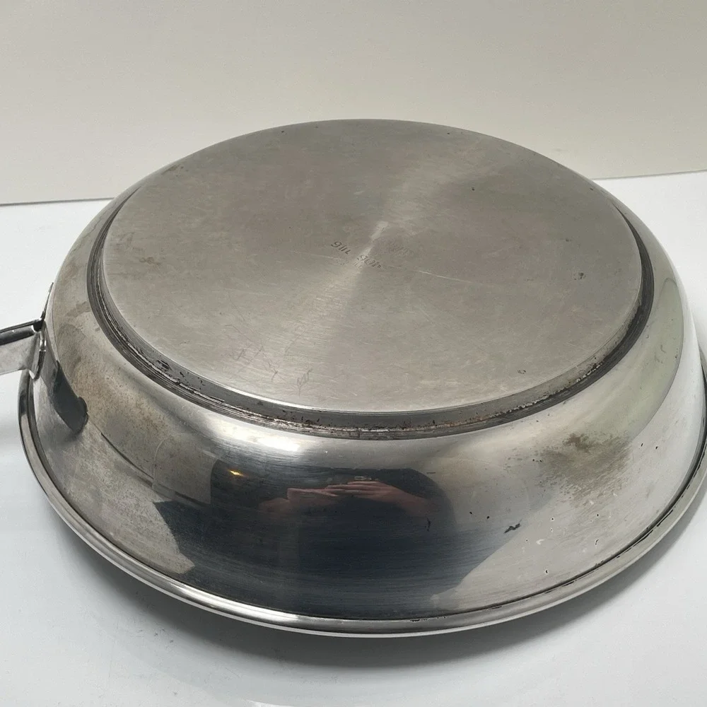 Revere Ware  9 in. 90H Skillet Fry Pan Clinton,IL USA W.‎ Lid